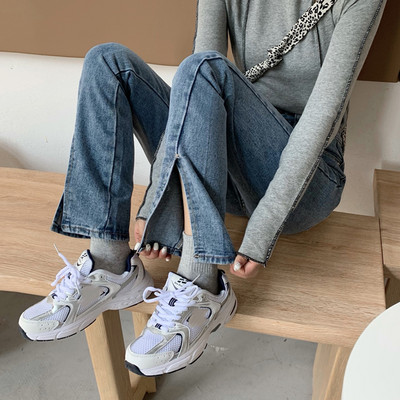 Γυναικεία τζιν με ψηλή μέση και σχισμές