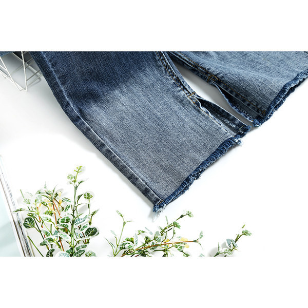 Blugi casual de dama cu talie inalta si crapaturi - model montat