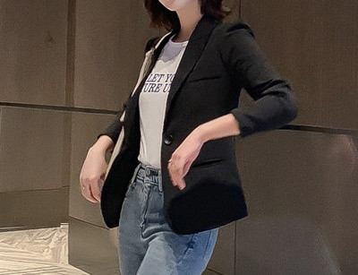 Sieviešu eleganta īsa modeļa jaka ar pogu