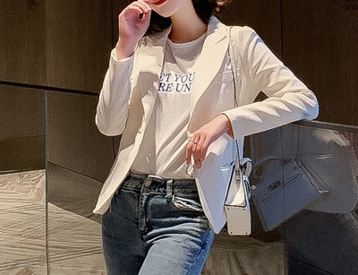 Sieviešu eleganta īsa modeļa jaka ar pogu