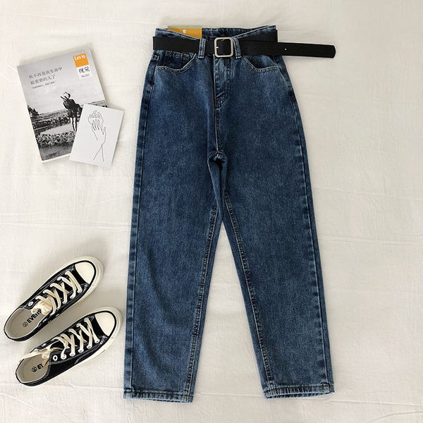 Sieviešu džinsi ar augstu vidukli un kabatām