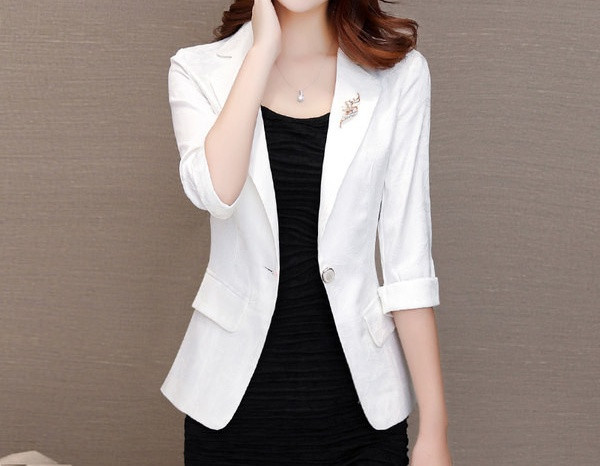 Geaca eleganta de dama model scurt montata