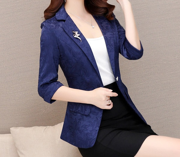 Geaca eleganta de dama model scurt montata