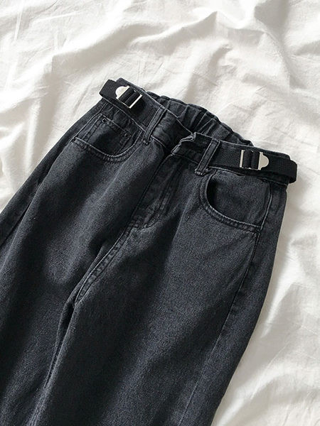 Sieviešu platie džinsi ar kabatām un elastīgu jostasvietu