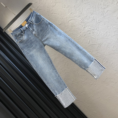 Γυναικείο τζιν νέο μοντέλο με τσέπες και ψηλή μέση