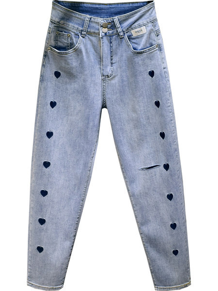 Ikdienas sieviešu džinsi ar izšūtām sirsniņām zilā krāsā