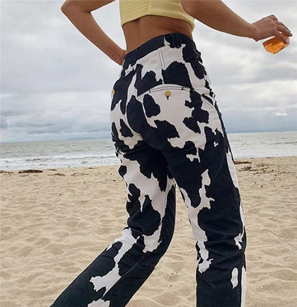 Plašs džinsu modelis ar dzīvnieku apdruku un 7/8 garumu