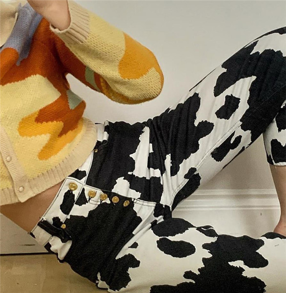 Plašs džinsu modelis ar dzīvnieku apdruku un 7/8 garumu