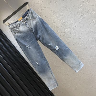 Blugi de dama cu model rupt si buzunare