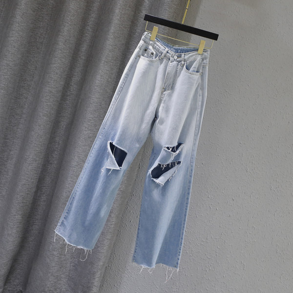 Blugi casual dama cu model rupt si buzunare - model lat