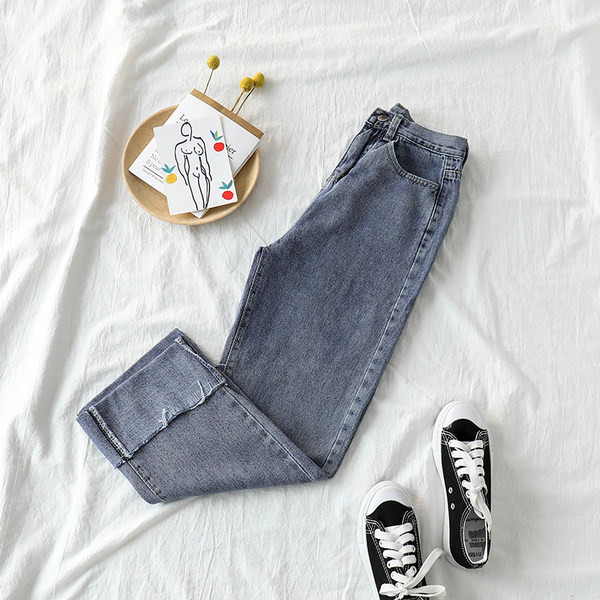 Blugi lati cu buzunare si talie inalta