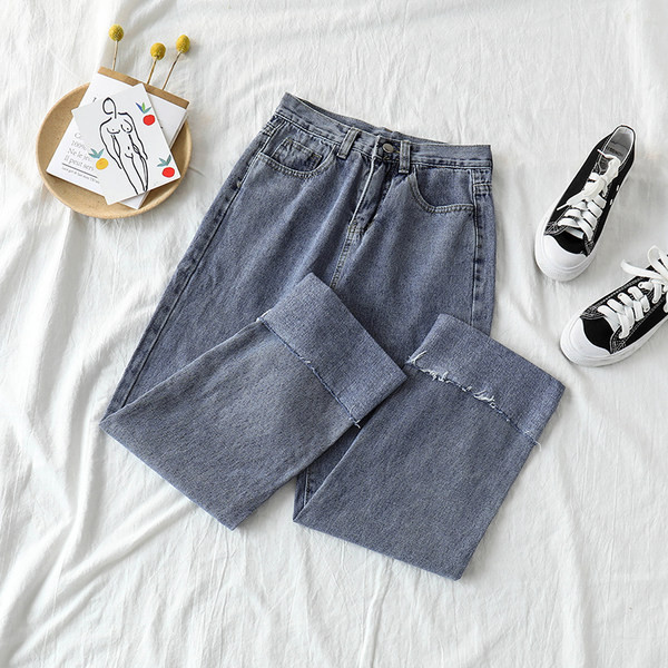 Blugi lati cu buzunare si talie inalta