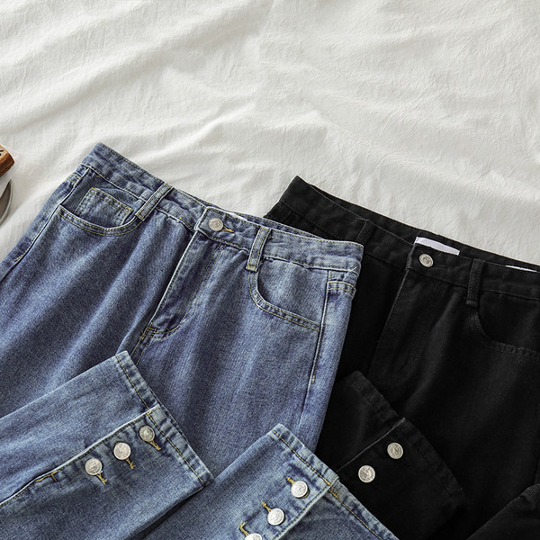 Γυναικεία τζιν με κουμπιά και τσέπες