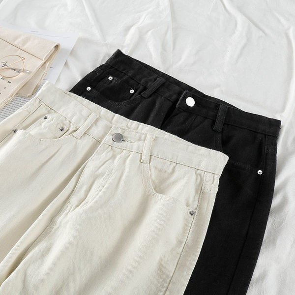 Φαρδύ μοντέλο γυναικεία τζιν με κουμπιά και σκισμένα μοτίβα