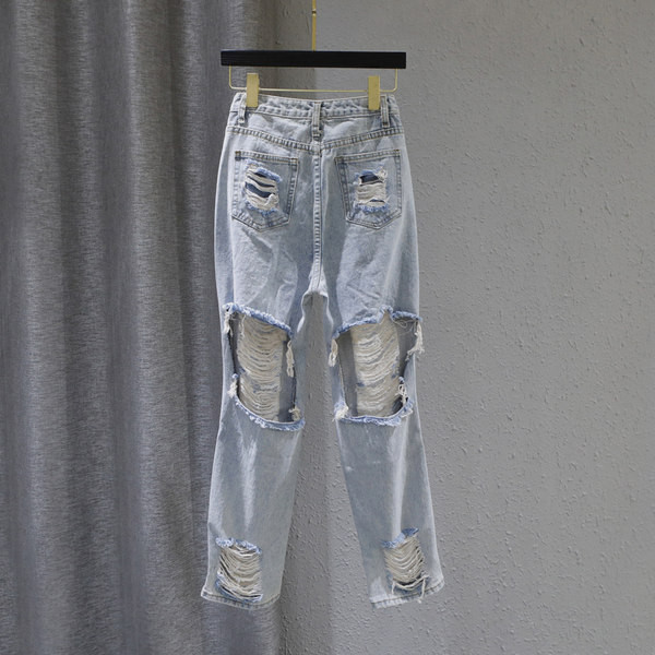 Γυναικεία τζιν με τσέπες και ψηλή  μέση  - κομμένο μοντέλο