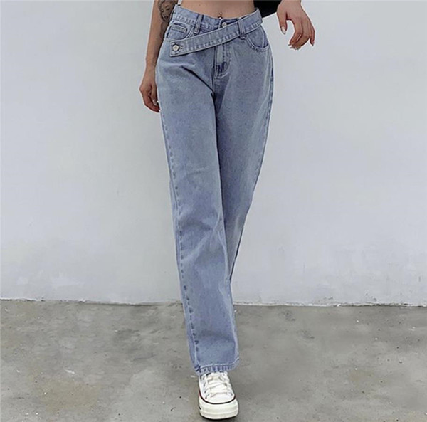 Model larg de blugi de dama cu inchidere asimetrica