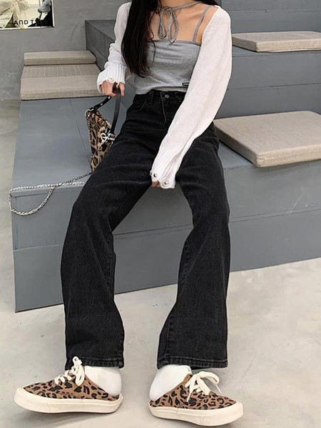 Jauns tīru sieviešu džinsu modelis melnā džinsā