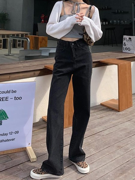 Jauns tīru sieviešu džinsu modelis melnā džinsā