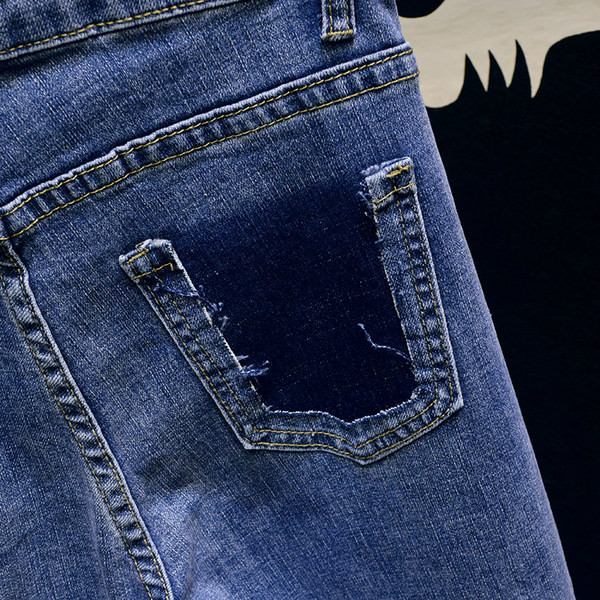 Sieviešu džinsi ar augstu vidukli - tīrs modelis zilā krāsā