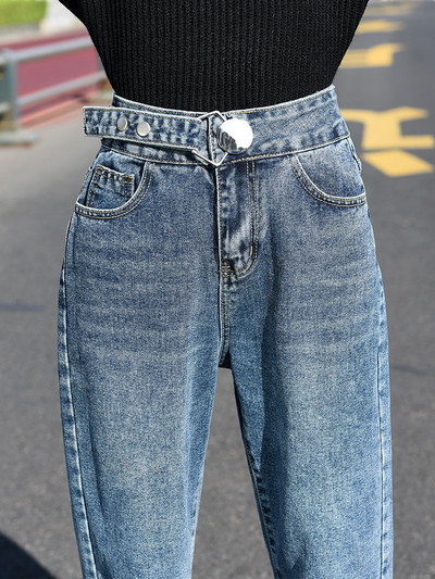 Sieviešu džinsi ar metāla sprādzi