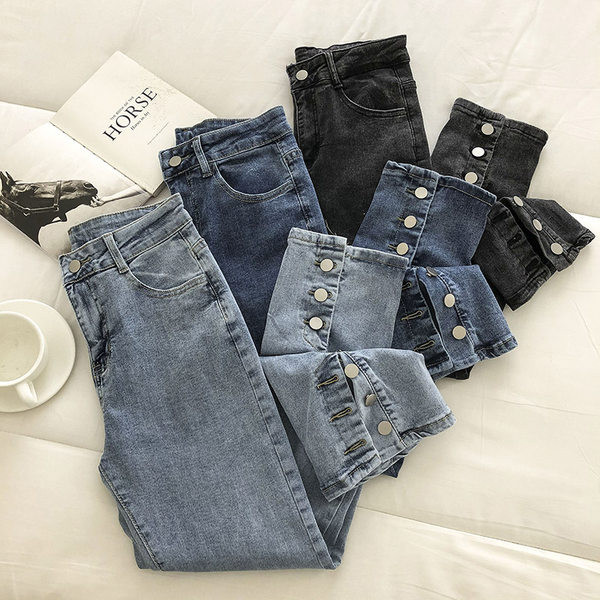 Blugi de dama cu talie inalta si nasturi