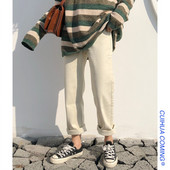 Blugi moderni in culoarea alba model drept