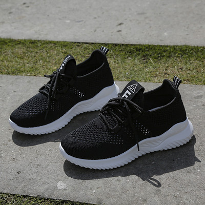 Ikdienas sieviešu kedas ar tīkliem vairāki modeļi, kas piemēroti sportam