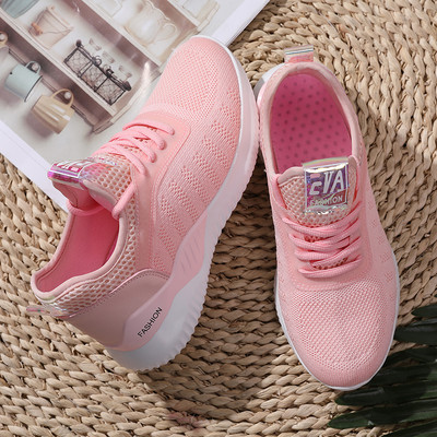 Ikdienas sieviešu kedas ar tīkliem vairāki modeļi, kas piemēroti sportam