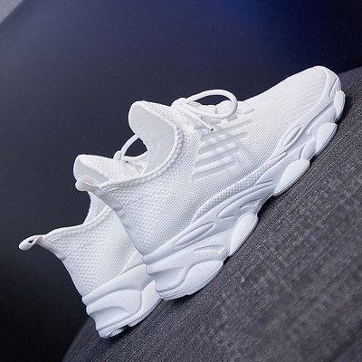 Γυναικεία αθλητικά παπούτσια με κορδόνια