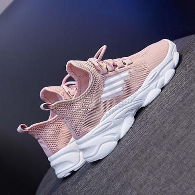 Γυναικεία αθλητικά παπούτσια με κορδόνια