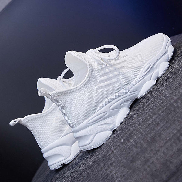 Γυναικεία αθλητικά παπούτσια με κορδόνια