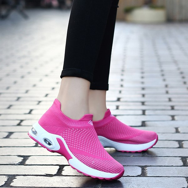 Adidasi moderni de dama din material textil cu camera