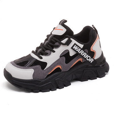 Γυναικεία αθλητικά  παπούτσια με σόλα από καουτσούκ και κορδόνια