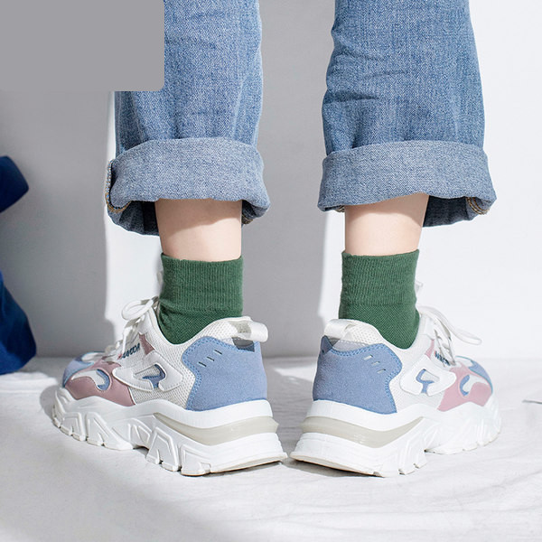 Γυναικεία αθλητικά  παπούτσια με σόλα από καουτσούκ και κορδόνια