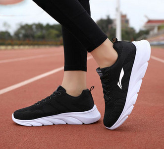 Γυναικεία casual αθλητικά παπούτσια με κορδόνια - διάφορα μοντέλα