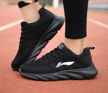 Γυναικεία casual αθλητικά παπούτσια με κορδόνια - διάφορα μοντέλα