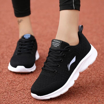 Γυναικεία casual αθλητικά παπούτσια με κορδόνια - διάφορα μοντέλα