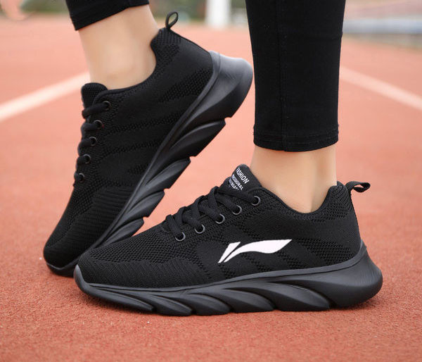 Γυναικεία casual αθλητικά παπούτσια με κορδόνια - διάφορα μοντέλα