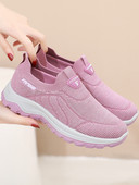 Γυναικεία αθλητικάπάνινα παπούτσια με επιγραφή