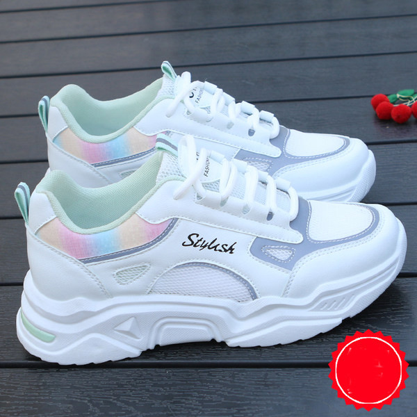 Elpojošas sieviešu kedas ar 4 cm platformu