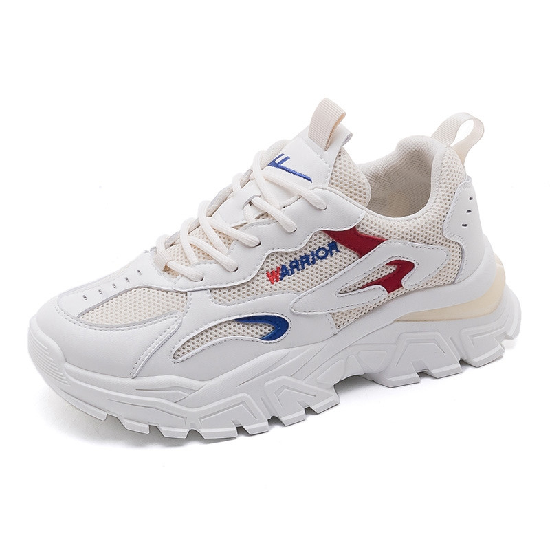 Νέο μοντέλο γυναικεία αθλητικά παπούτσια για την άνοιξη με κορδόνια και τραχιά σόλα