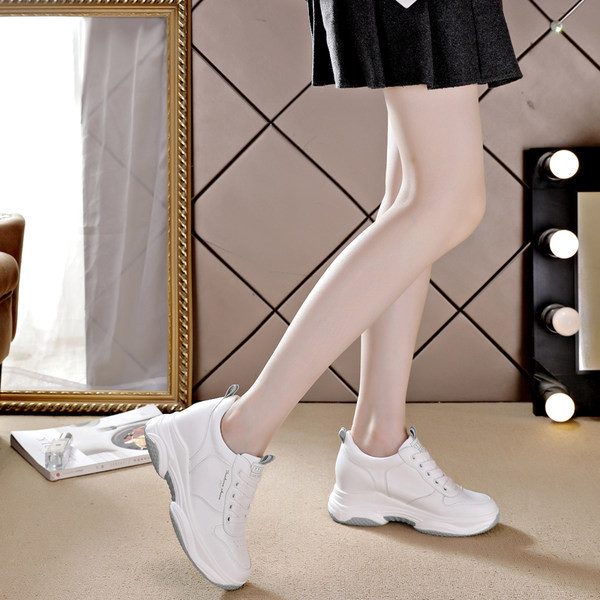 Model nou de adidasi de dama din piele ecologica cu platforma