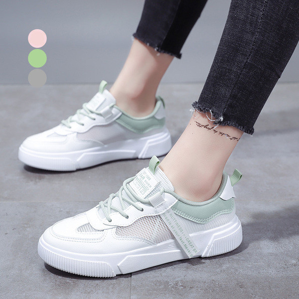 Model nou de adidasi de dama tip plasa - potriviti pentru primavara si vara