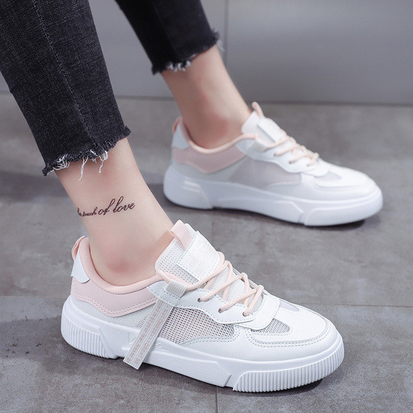 Model nou de adidasi de dama tip plasa - potriviti pentru primavara si vara