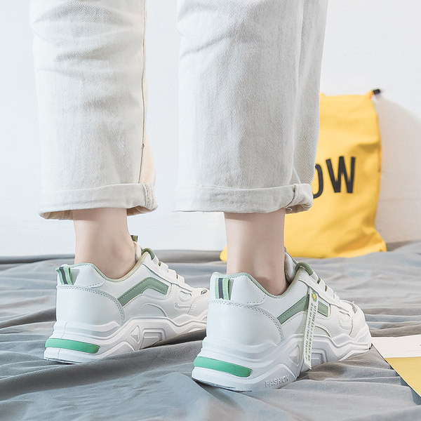 Νέο μοντέλο γυναικεία αθλητικά παπούτσια με κέντημα