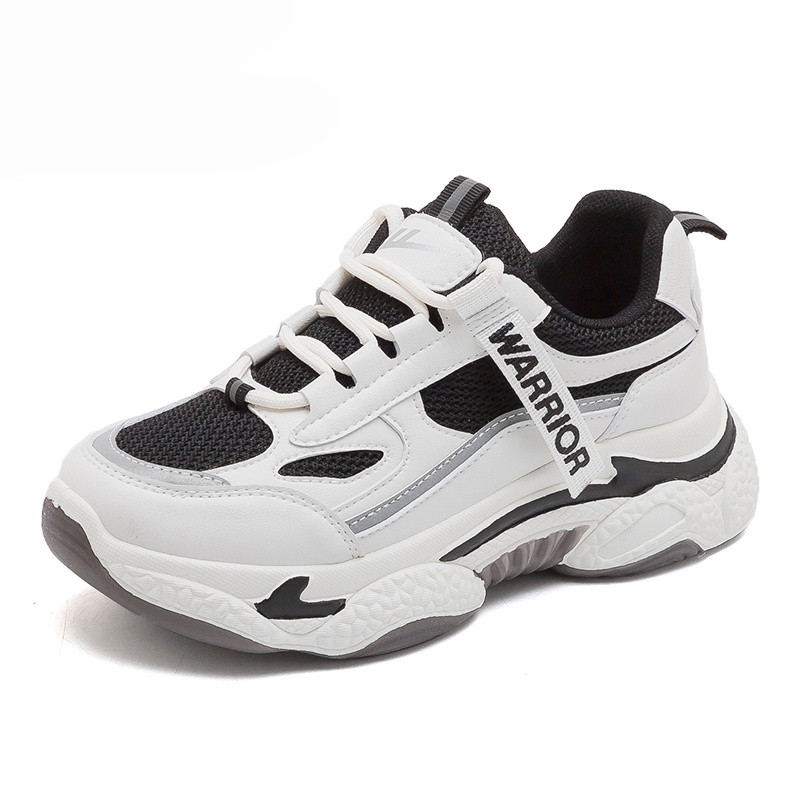 Σύγχρονα γυναικεία αθλητικά παπούτσια για τρέξιμο με κορδόνια και επιγραφή