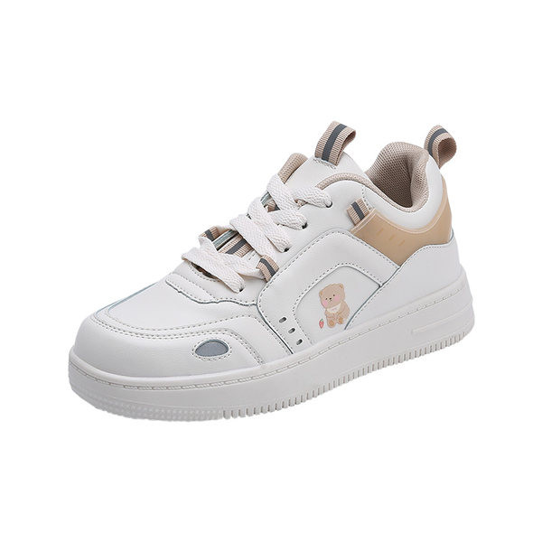 Γυναικεία αθλητικά αναπνεύσιμα παπούτσια με επίπεδη σόλα - τρία μοντέλα