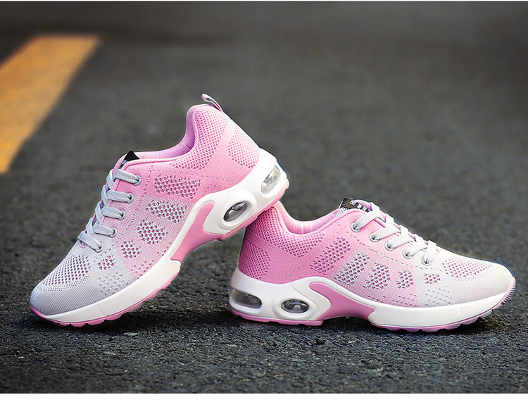 Αθλητικά γυναικεία αναπνεύσιμα  παπούτσια με κορδόνια σε διάφορα μοντέλα