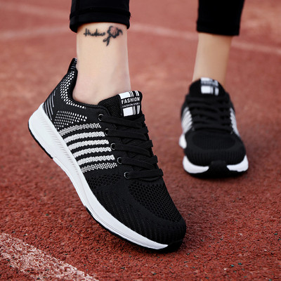 Tenisi dama respirabili cu sireturi - mai multe modele