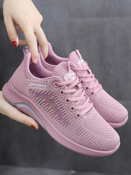 Αθλητικά και casual  παπούτσια με κορδόνια και κεντήματα